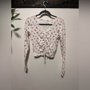 Hollister baby tee size medium!